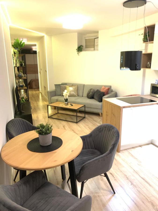 Moderno Apartament Краків Екстер'єр фото
