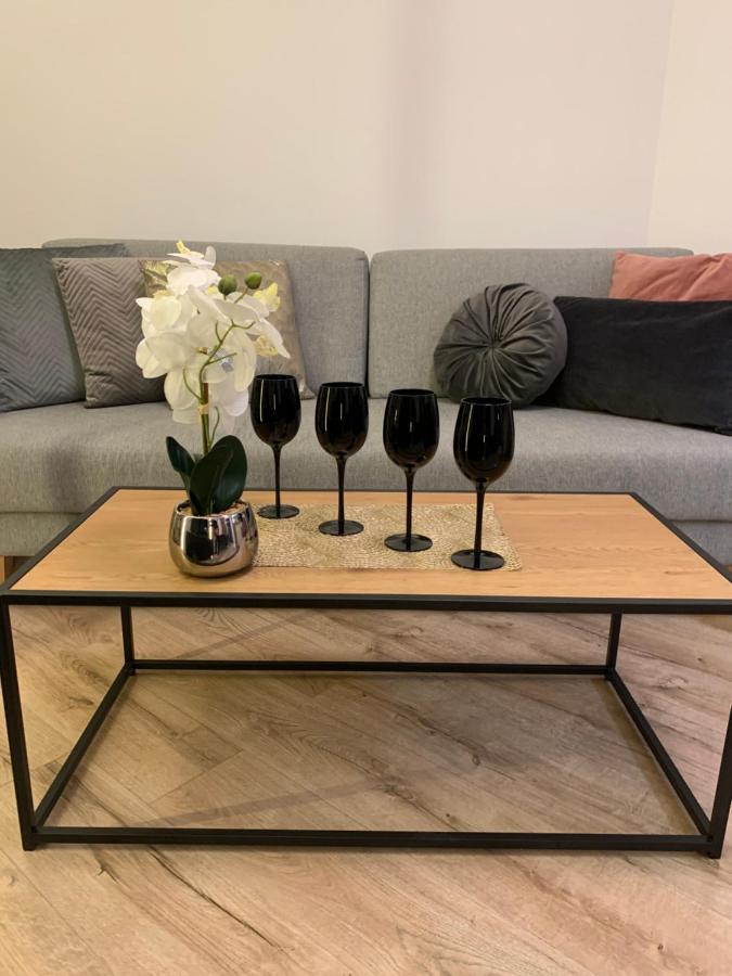 Moderno Apartament Краків Екстер'єр фото