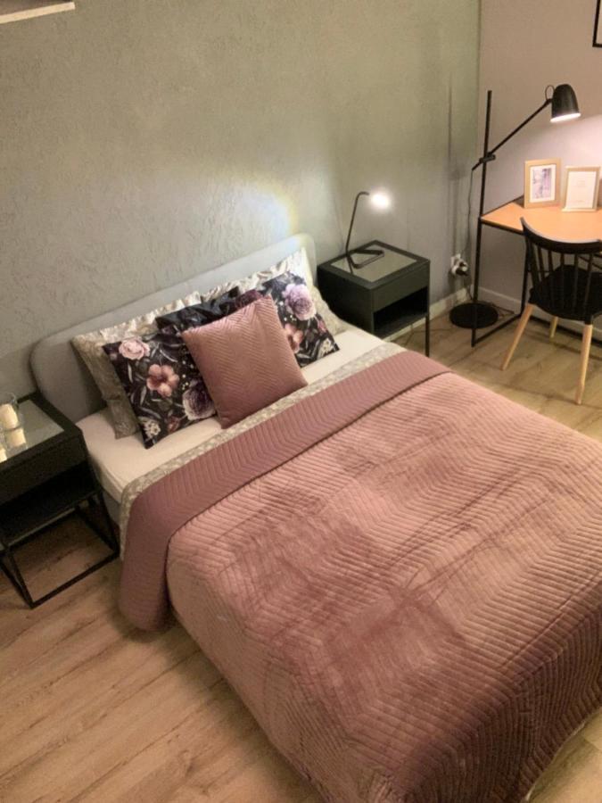 Moderno Apartament Краків Екстер'єр фото